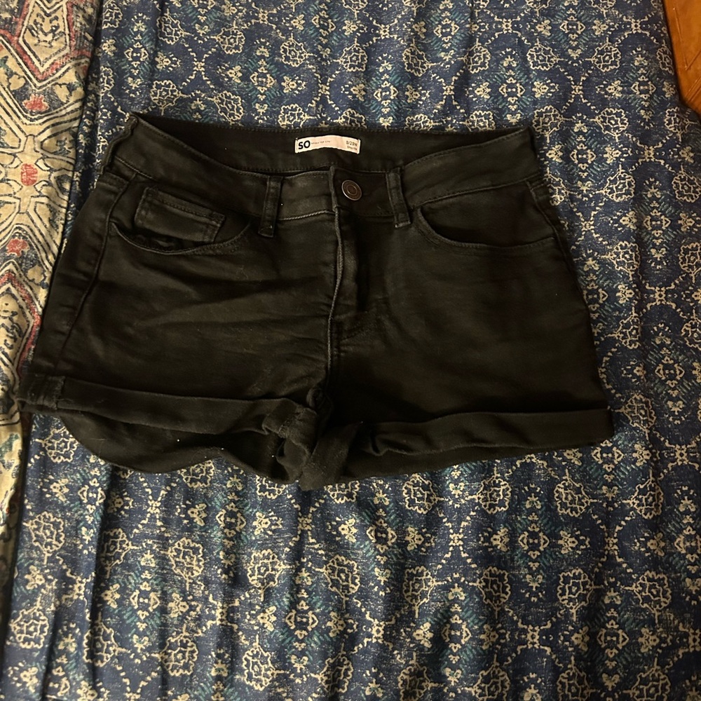 Tilly’s Black jean Shorts